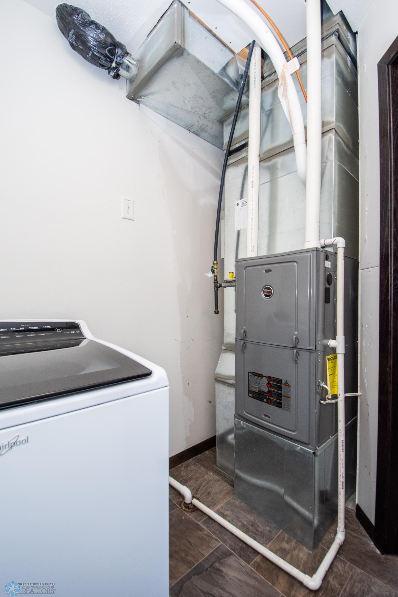Laundry/Utilities