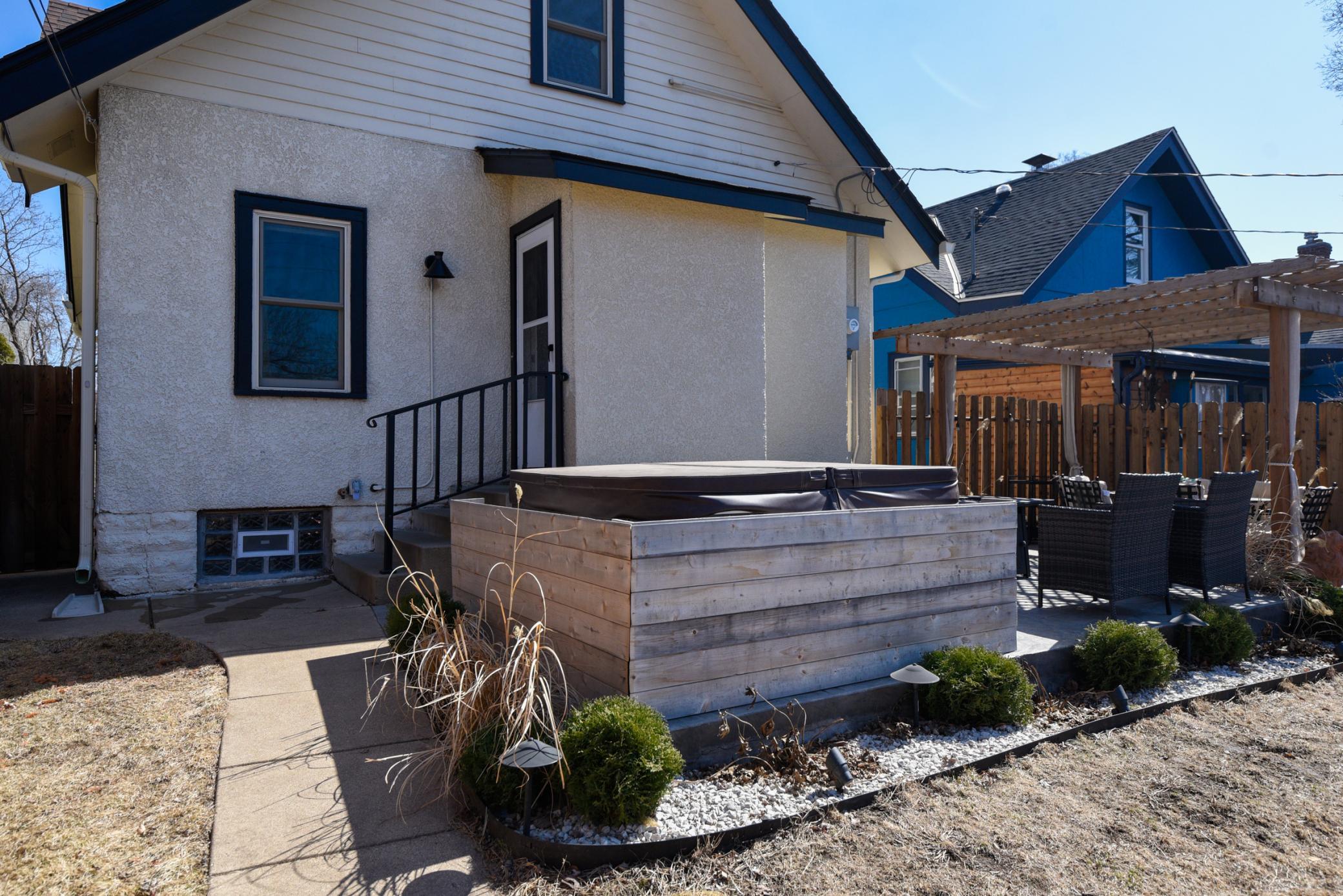 4112 20th Ave S-8.jpg