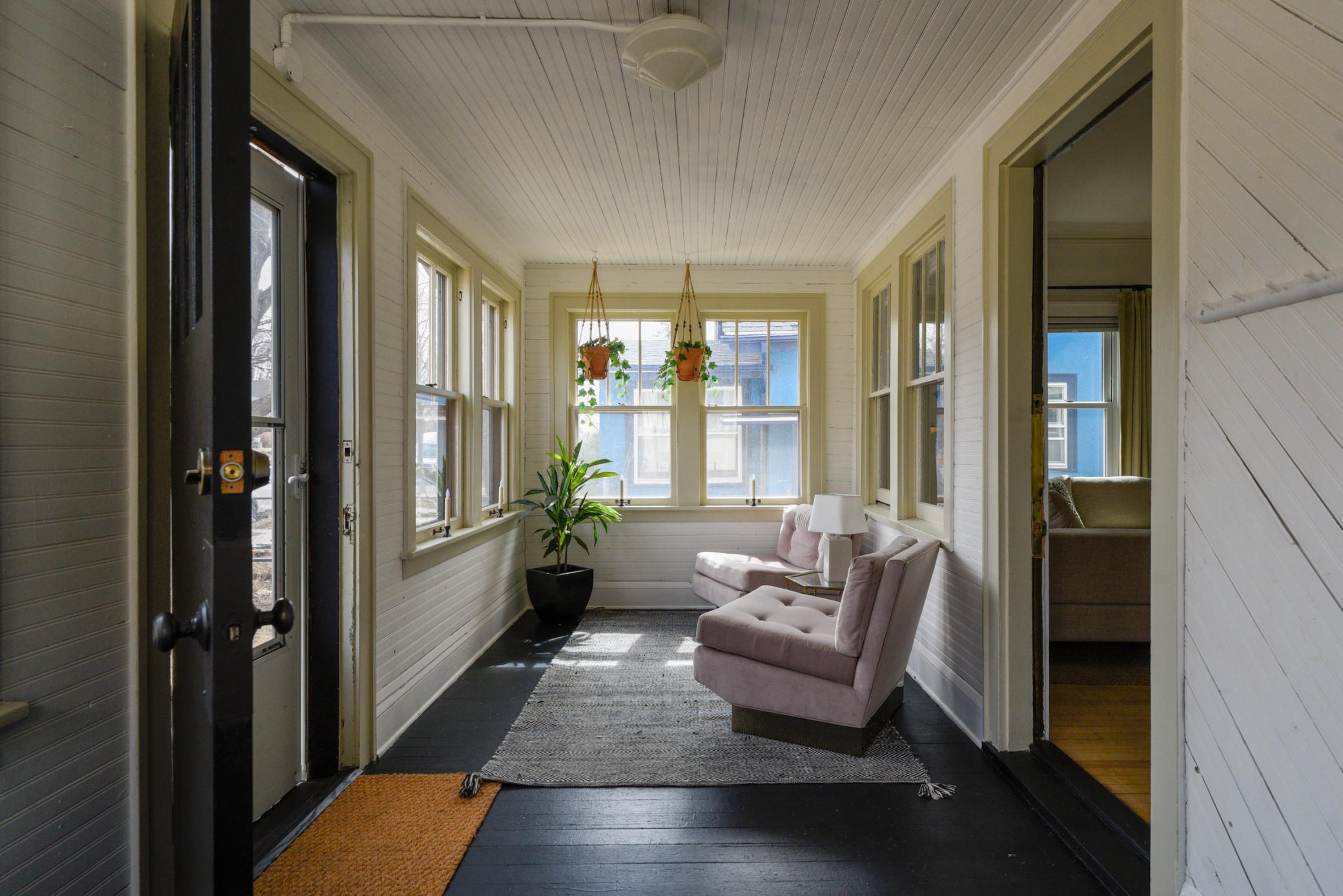 4112 20th Ave S-11.jpg