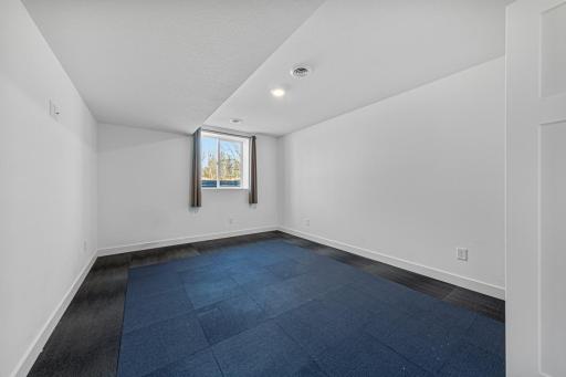 203 2nd Avenue SW, Geneva, MN 56035