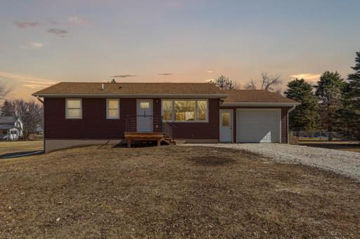 203 2nd Avenue SW, Geneva, MN 56035