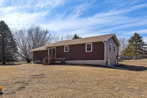 203 2nd Avenue SW, Geneva, MN 56035