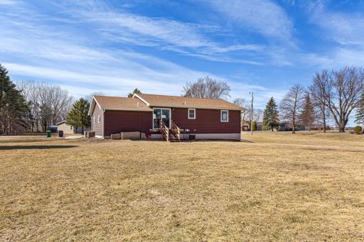 203 2nd Avenue SW, Geneva, MN 56035