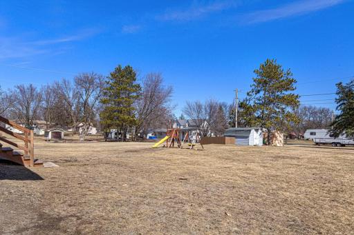 203 2nd Avenue SW, Geneva, MN 56035