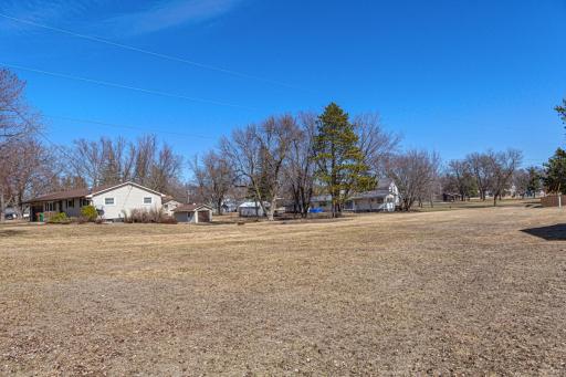 203 2nd Avenue SW, Geneva, MN 56035