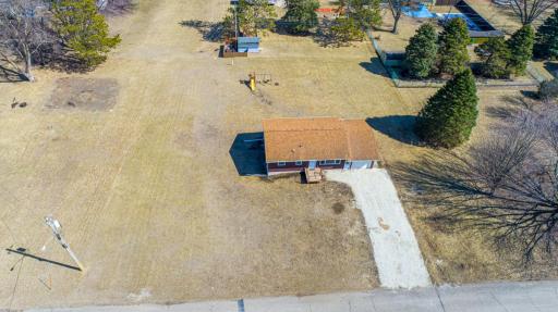 203 2nd Avenue SW, Geneva, MN 56035