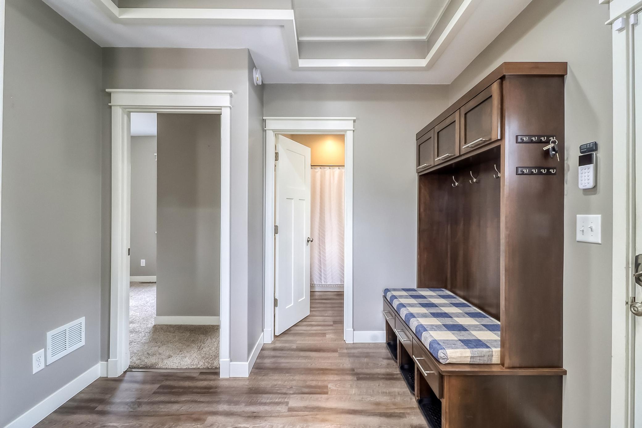 Mudroom1_1.jpg