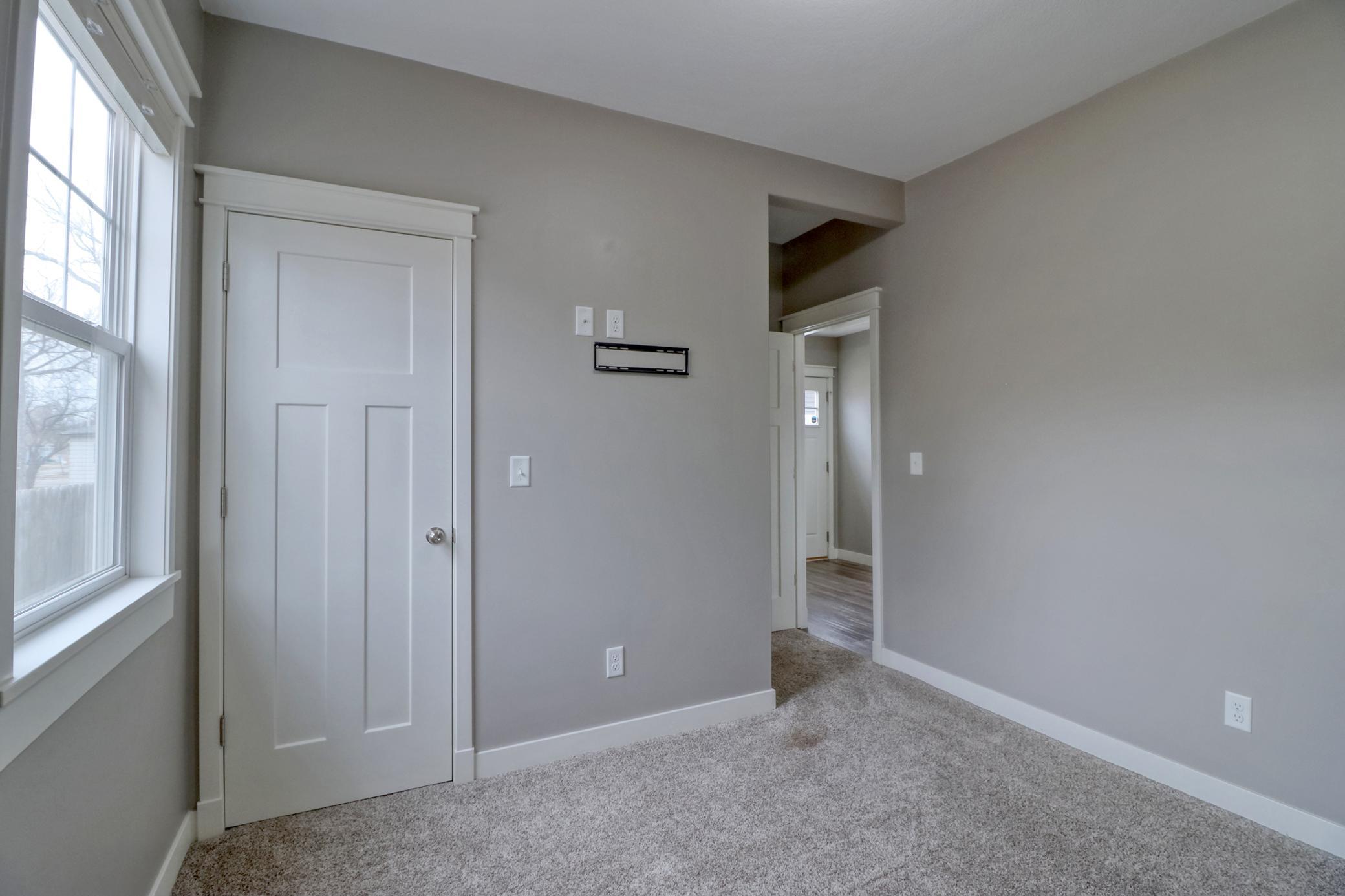 Bedroom3_2.jpg