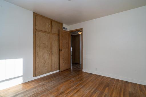 517 W 7th Street, Crookston, MN 56716