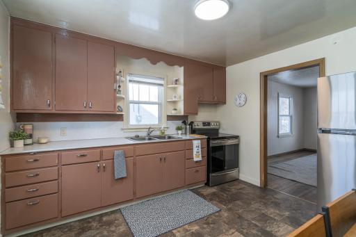 517 W 7th Street, Crookston, MN 56716
