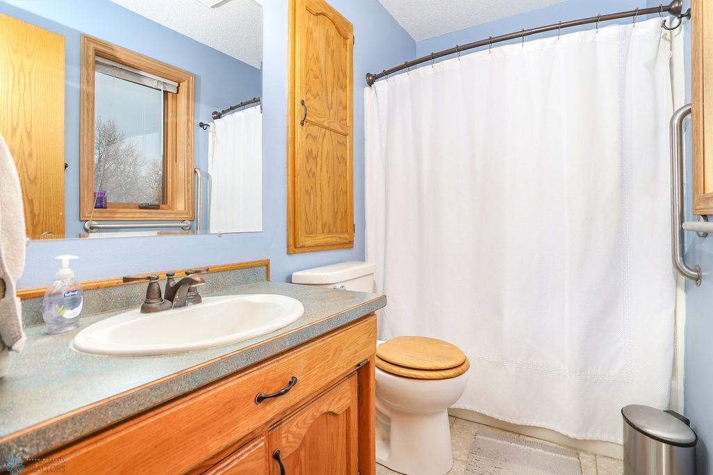 3rd bedroom bathroom