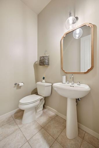 6617 Mohawk Trail, Minneapolis, MN 55439
