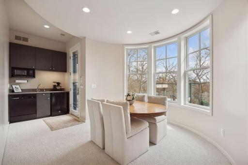 6617 Mohawk Trail, Minneapolis, MN 55439