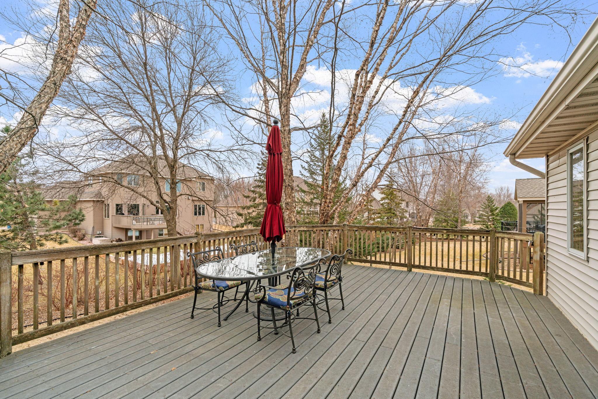 Great, large deck.