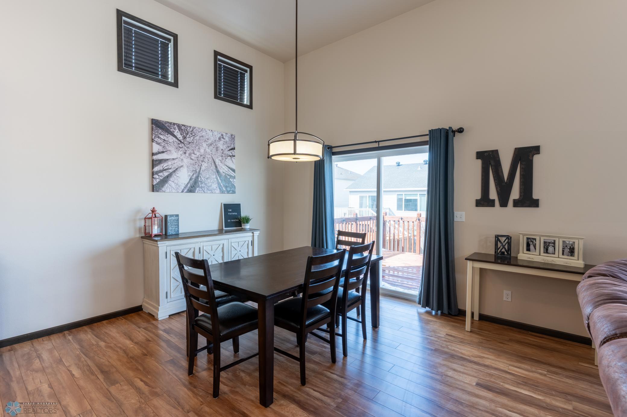 926 42nd Ave W