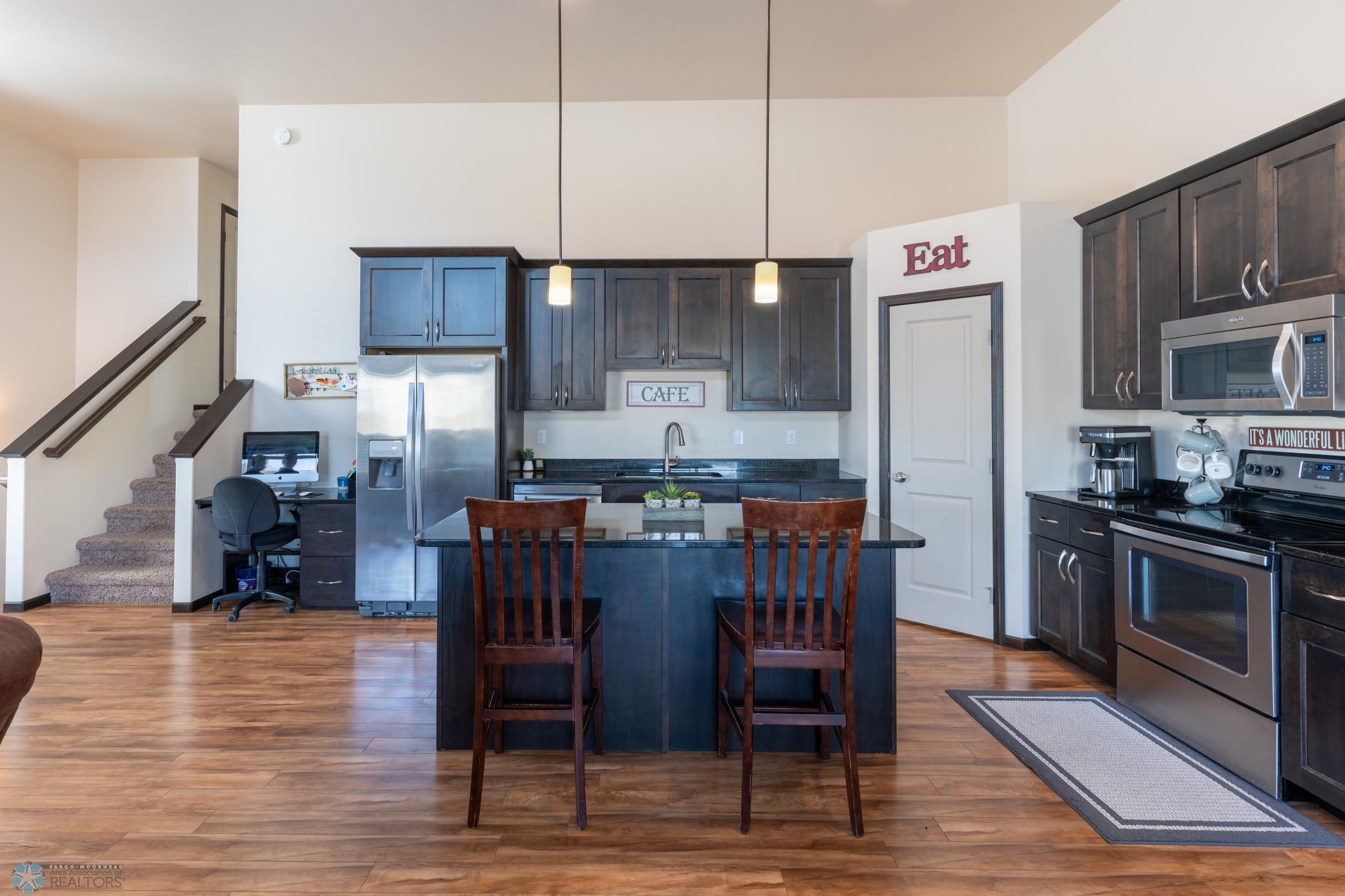 926 42nd Ave W