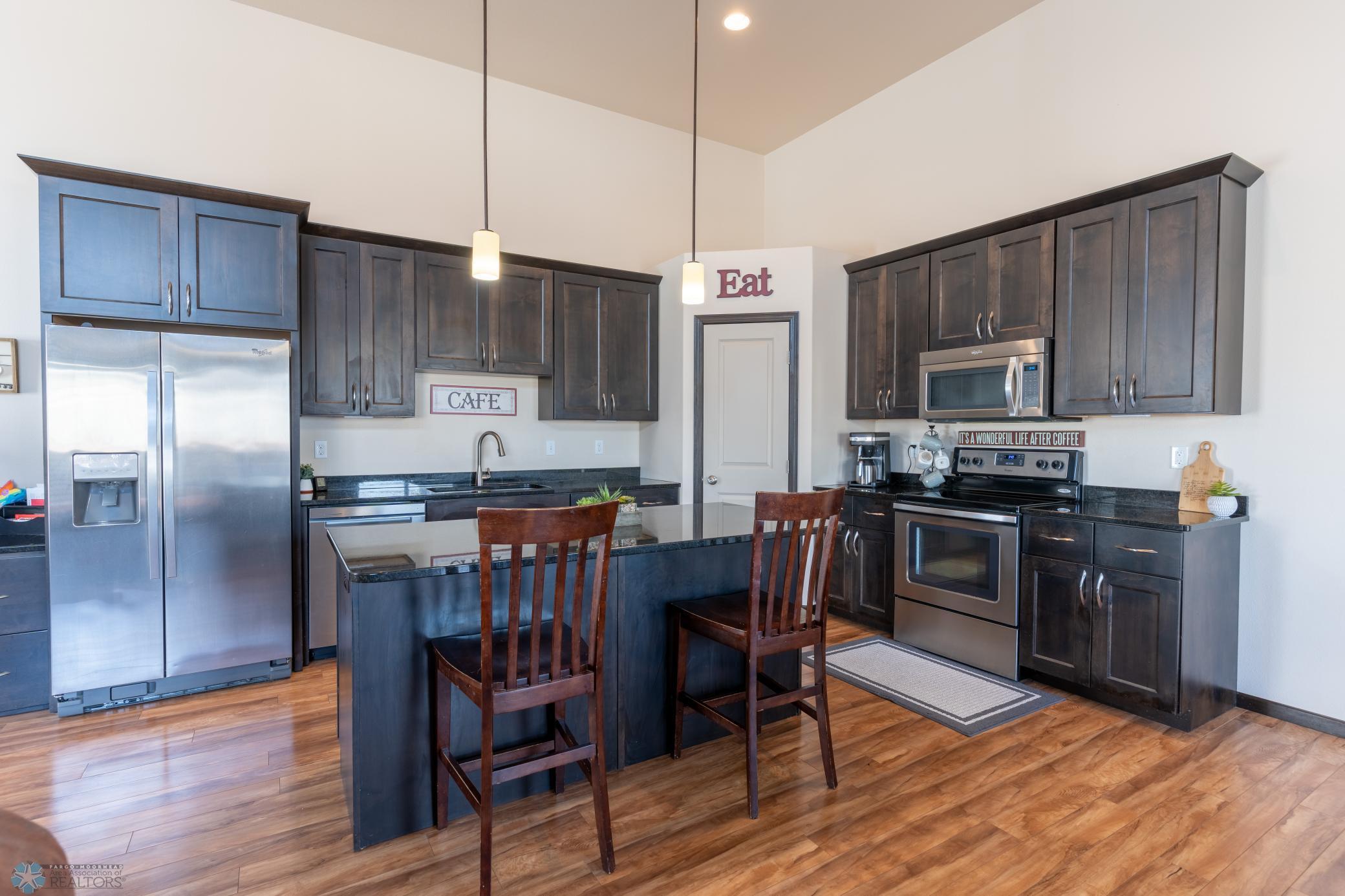 926 42nd Ave W