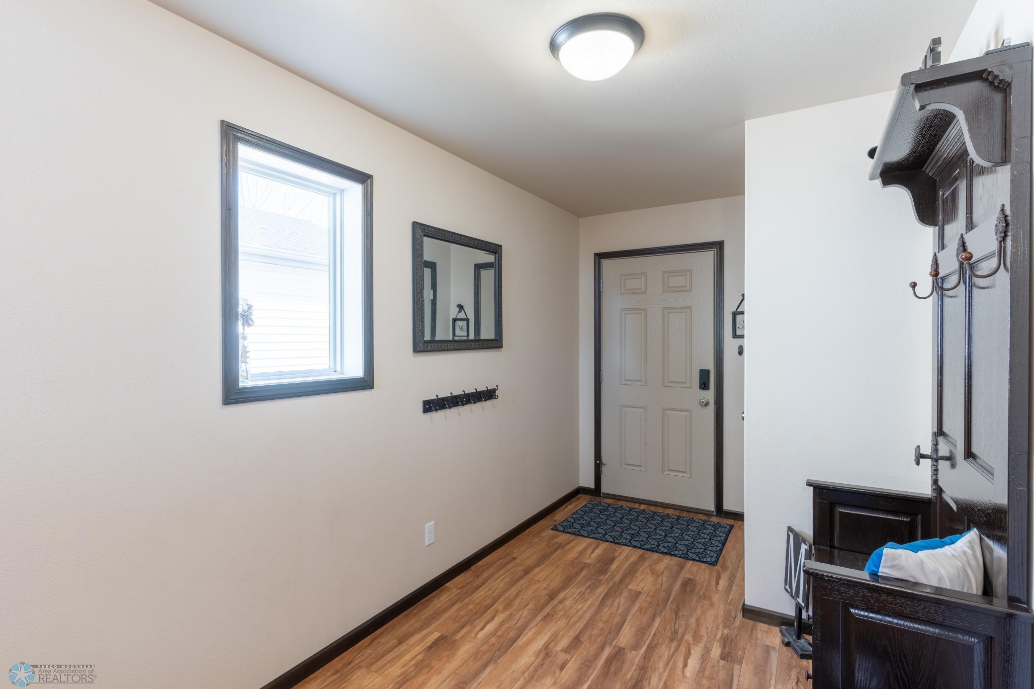 926 42nd Ave W