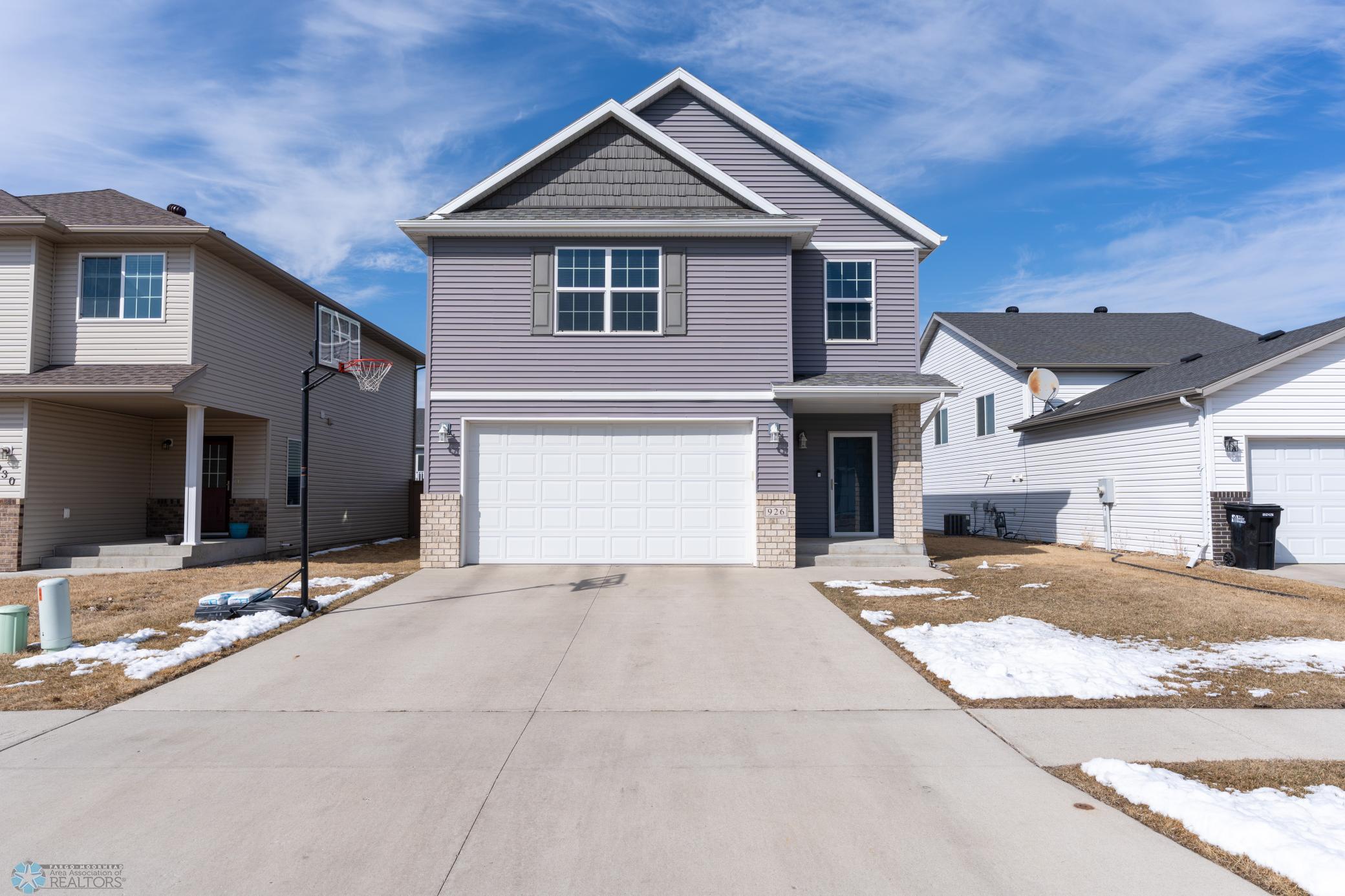 926 42nd Ave W