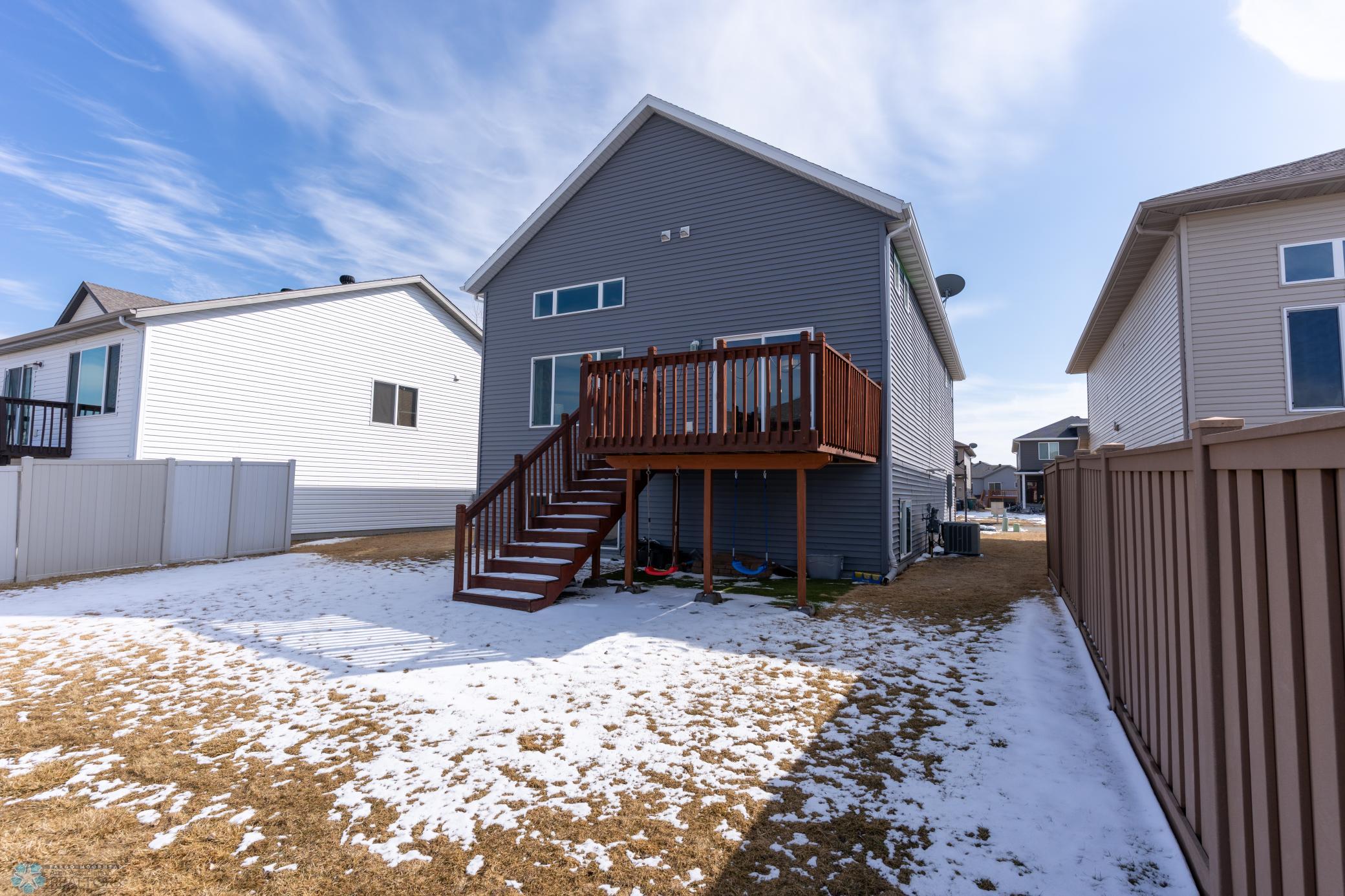 926 42nd Ave W