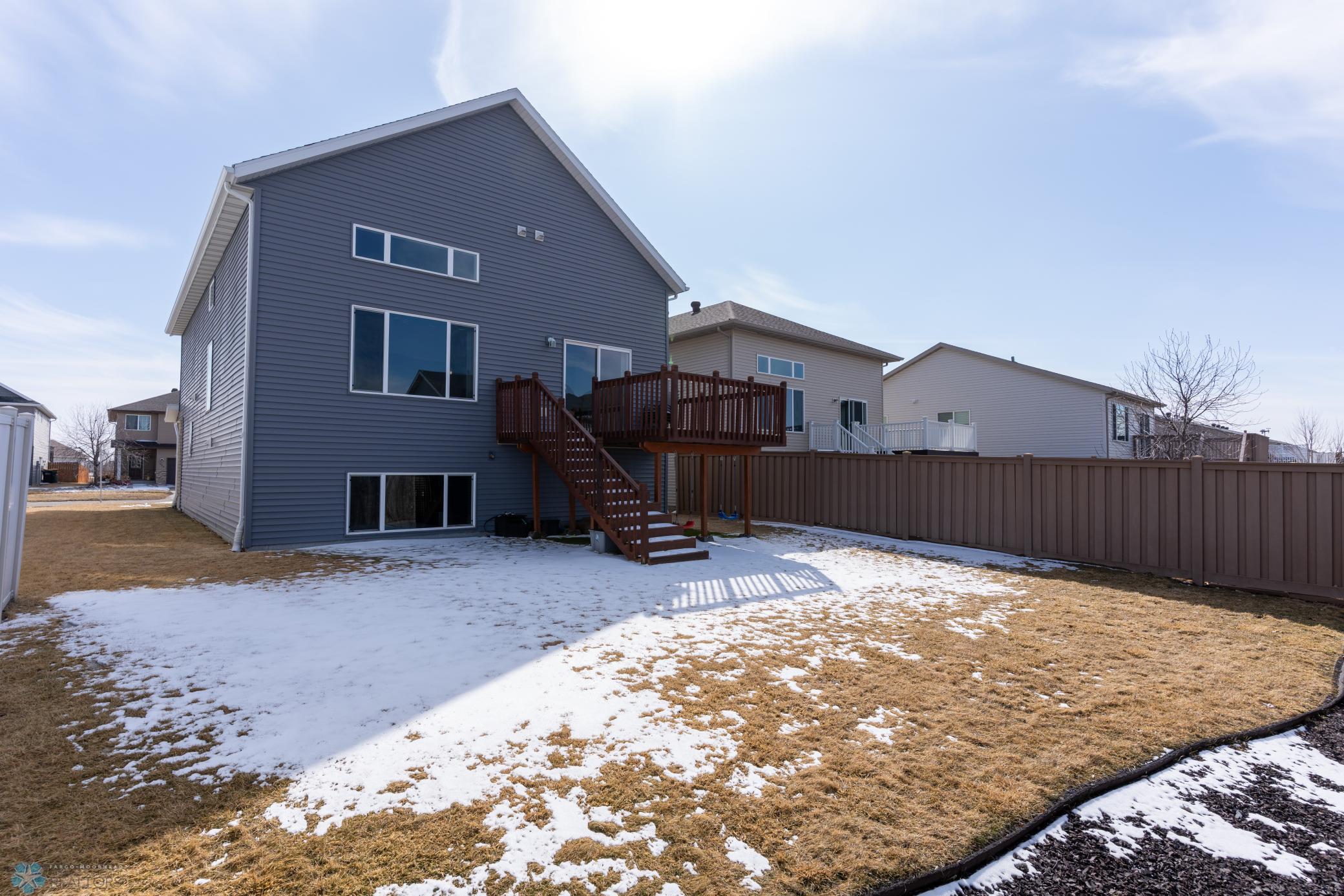 926 42nd Ave W