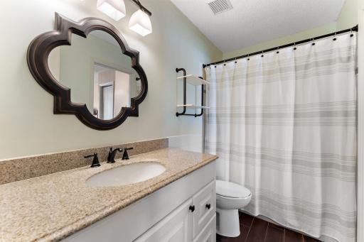 7196 Robinwood Draw, Woodbury, MN 55125