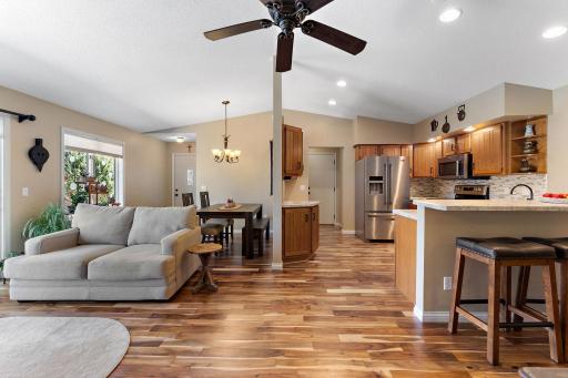 7196 Robinwood Draw, Woodbury, MN 55125