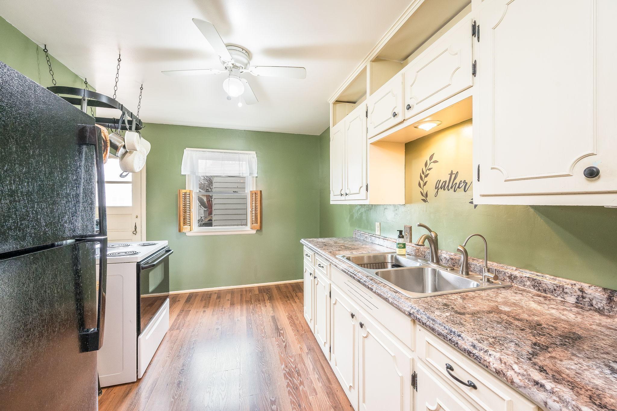 213 Sisseton Dr Fairmont MN-17.jpg