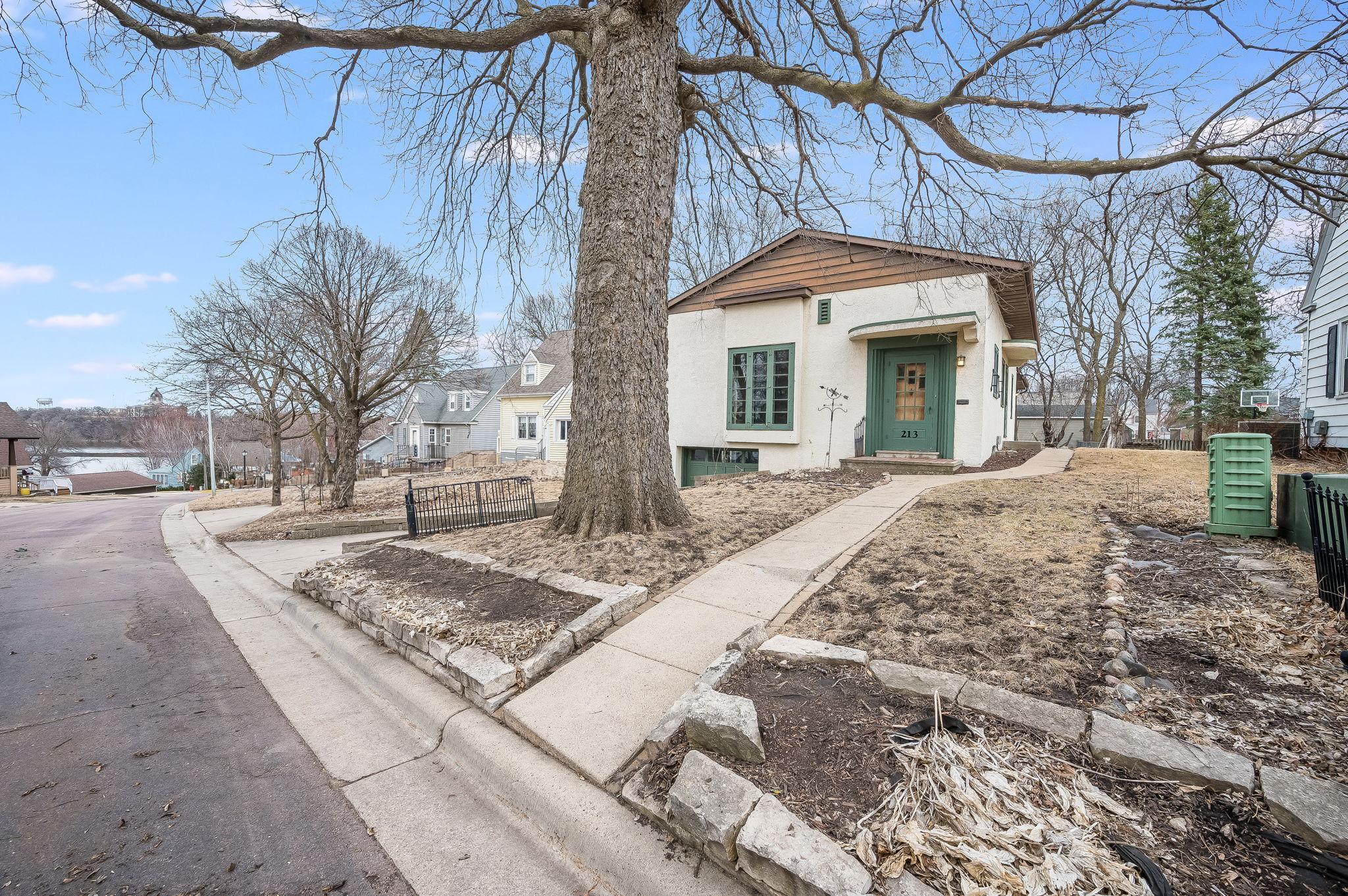 213 Sisseton Dr Fairmont MN-04.jpg