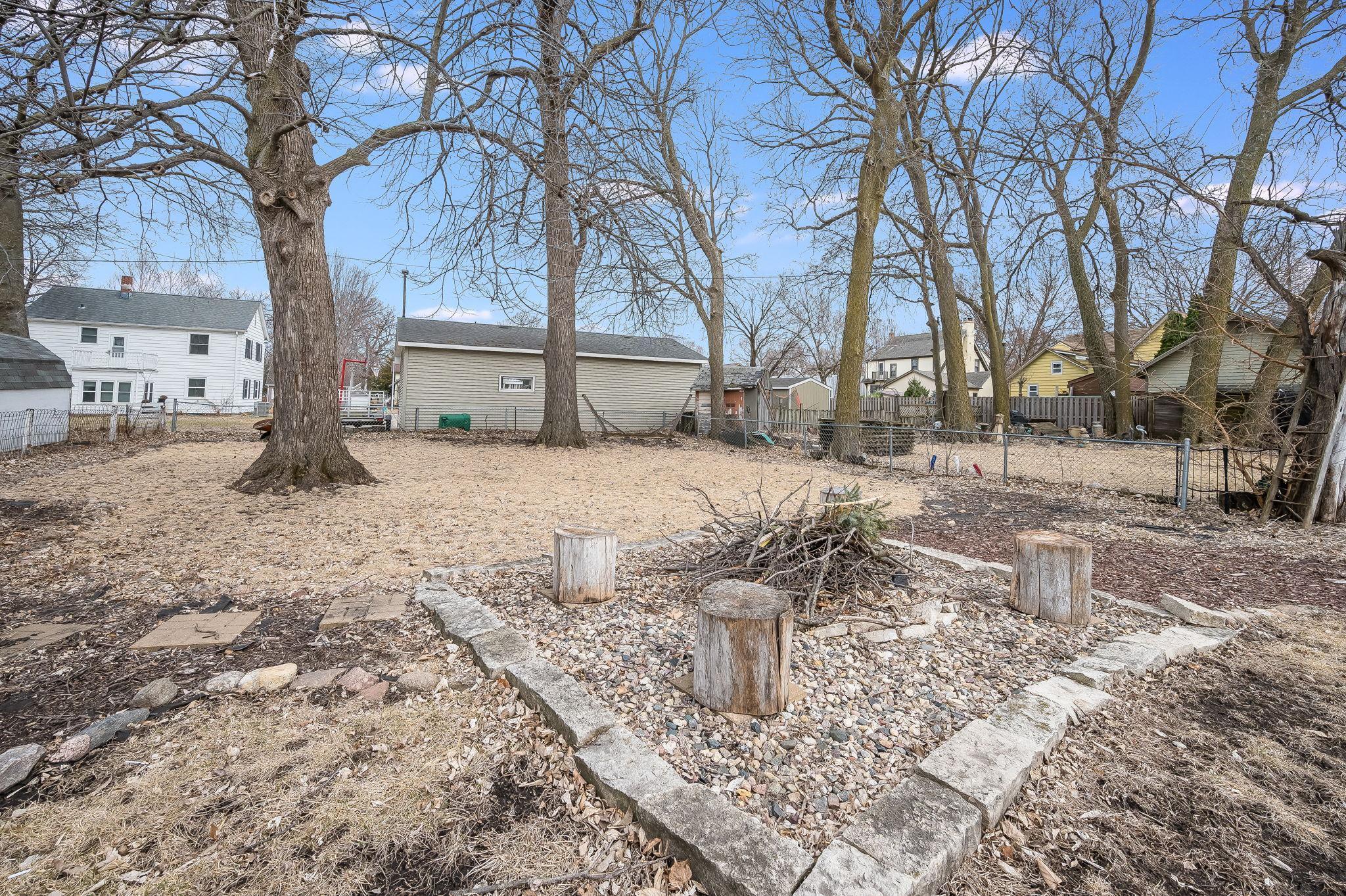 213 Sisseton Dr Fairmont MN-09.jpg