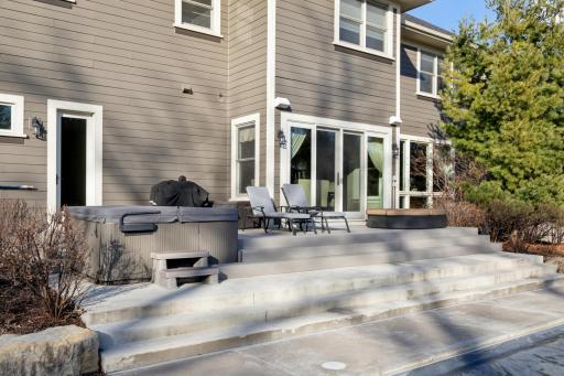 588 Woodland Drive, Saint Paul, MN 55115