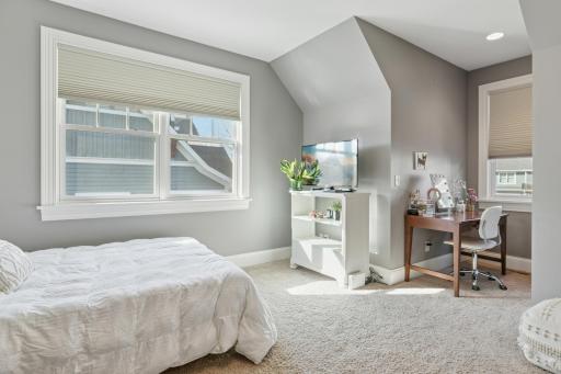 588 Woodland Drive, Saint Paul, MN 55115