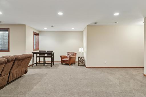 588 Woodland Drive, Saint Paul, MN 55115