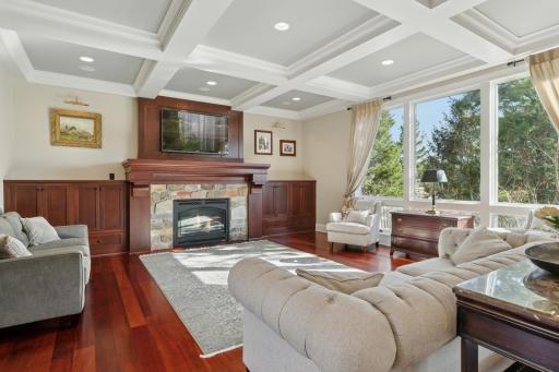 588 Woodland Drive, Saint Paul, MN 55115