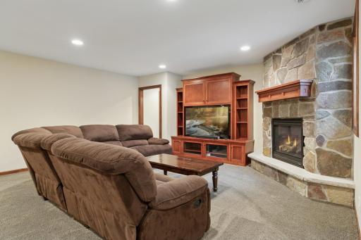 588 Woodland Drive, Saint Paul, MN 55115