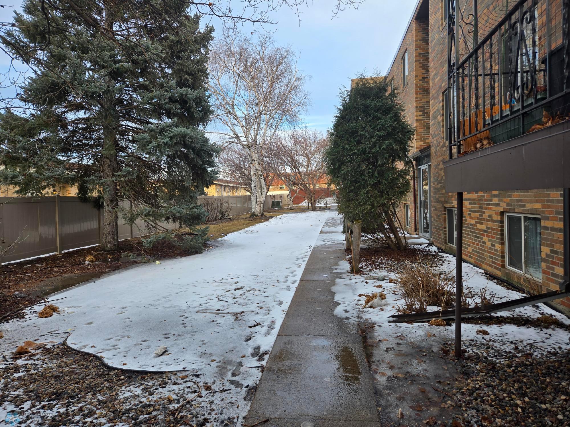 3108 courtyard.jpg