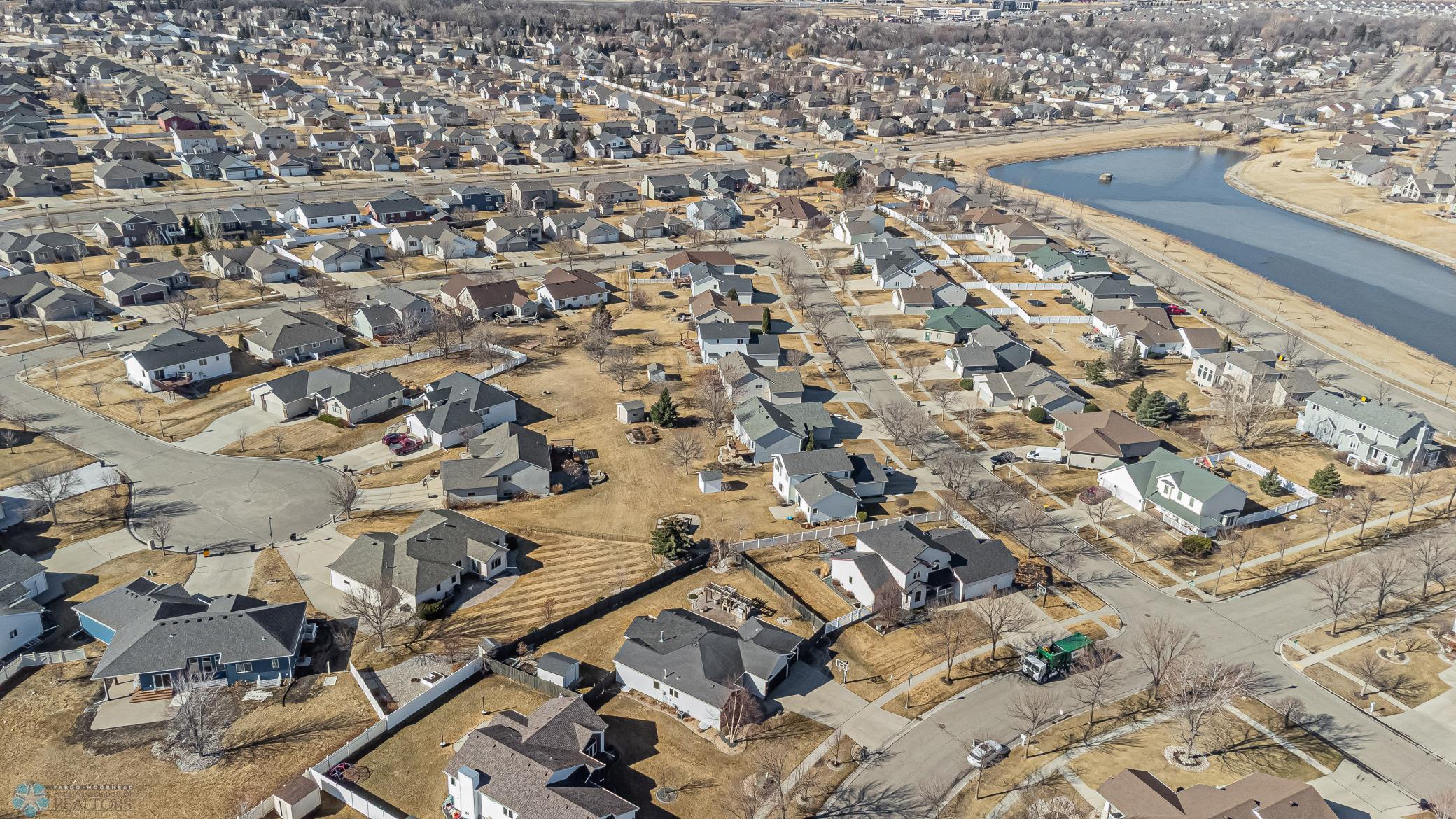 707 Lakeridge Dr, West Fargo, ND 58078-55.jpg