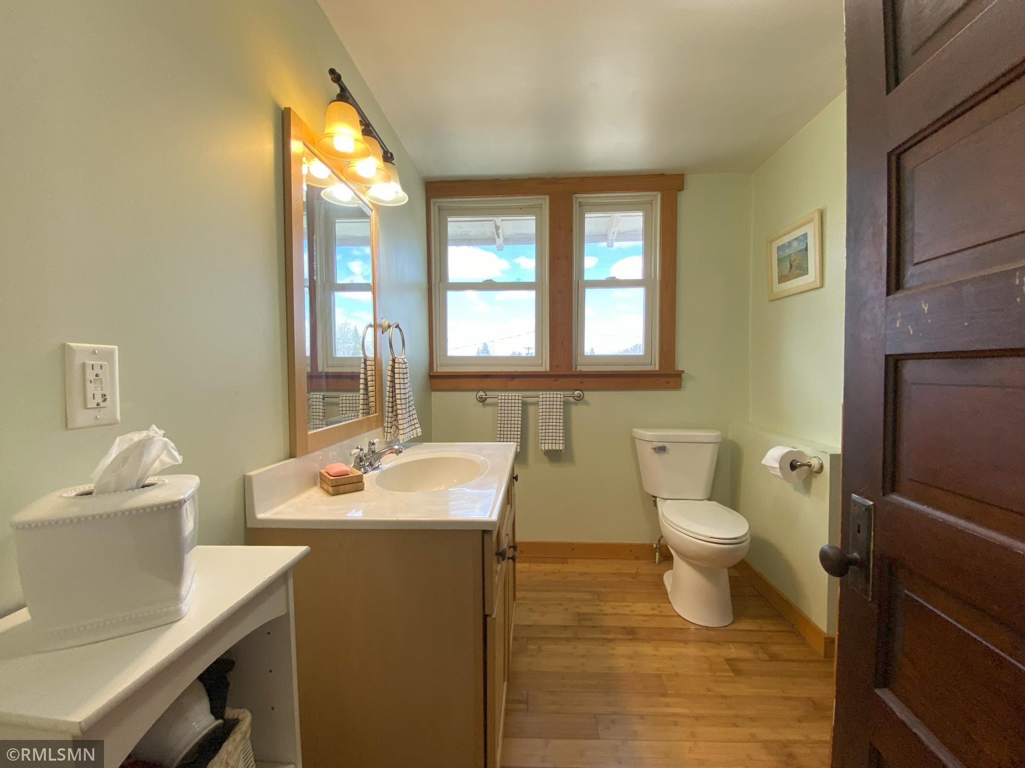 Full Bathroom