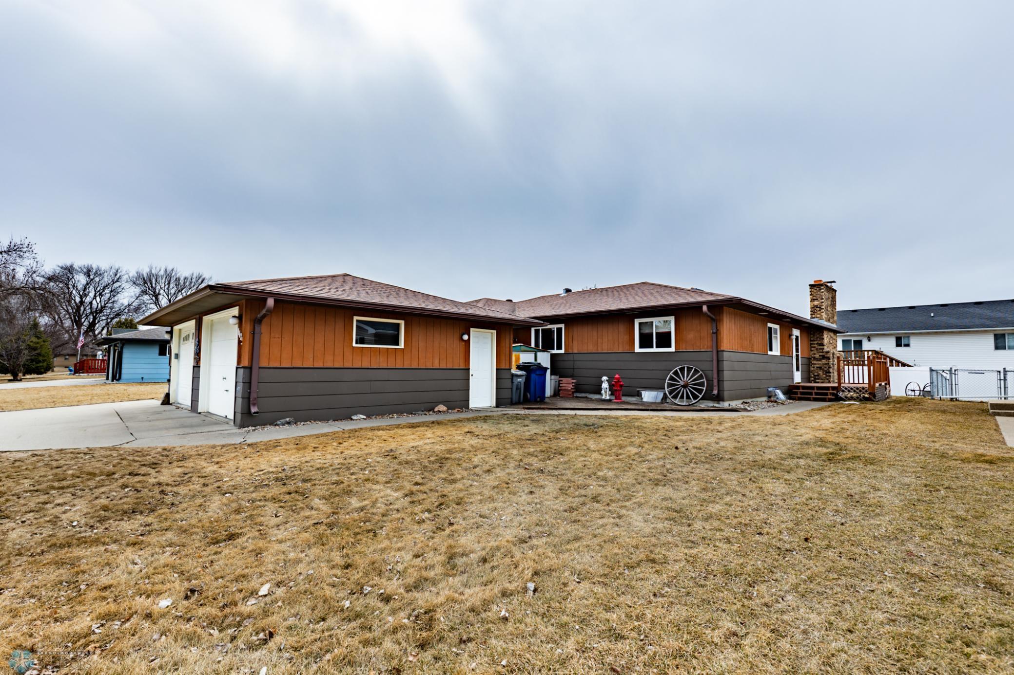 Front/Side Exterior
