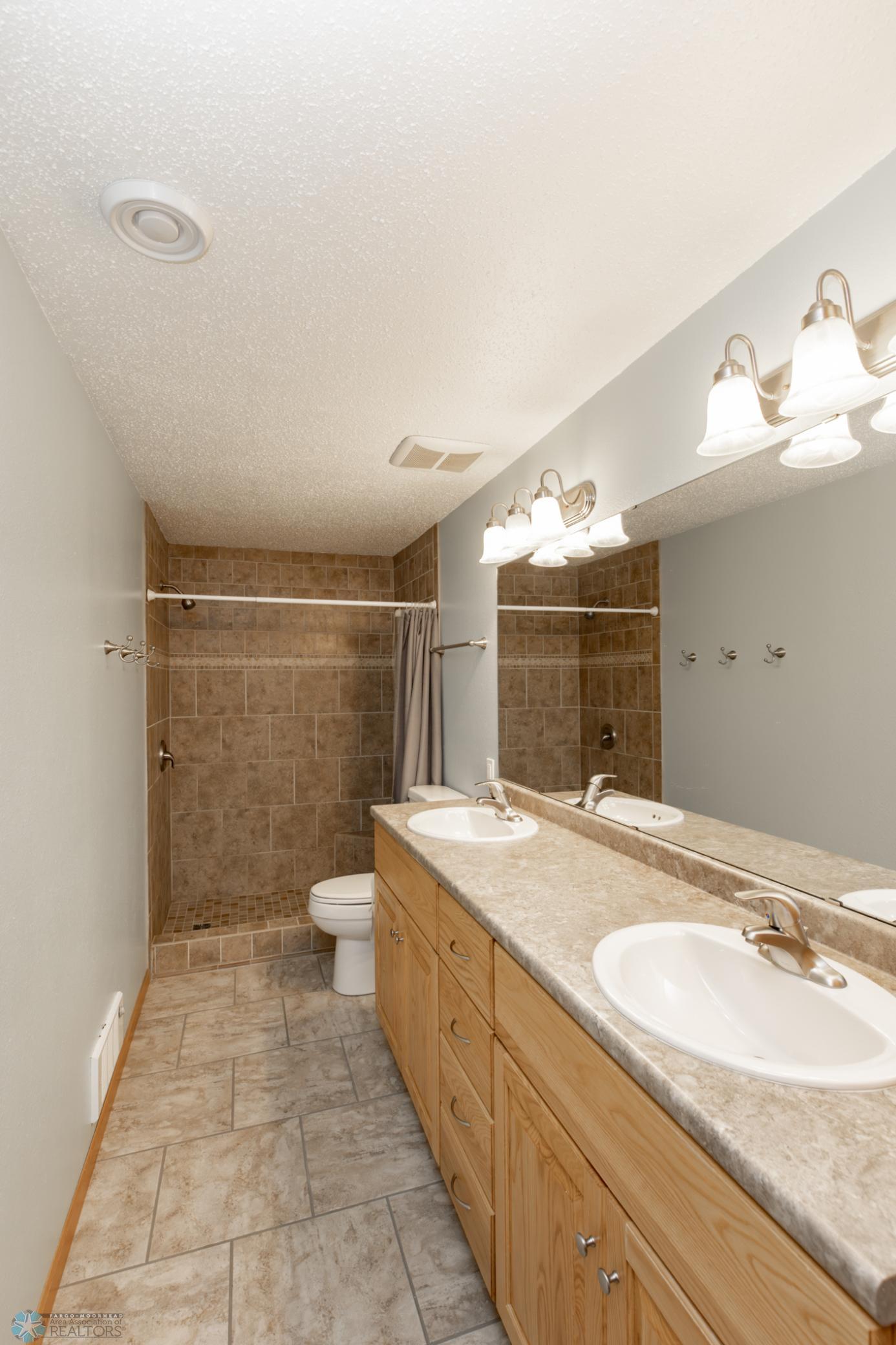 Bathroom 3 - 3/4