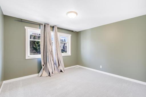 1373 Knollwood Lane, Mendota Heights, MN 55118