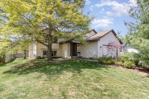 8212 Jewel Avenue S, Cottage Grove, MN 55016