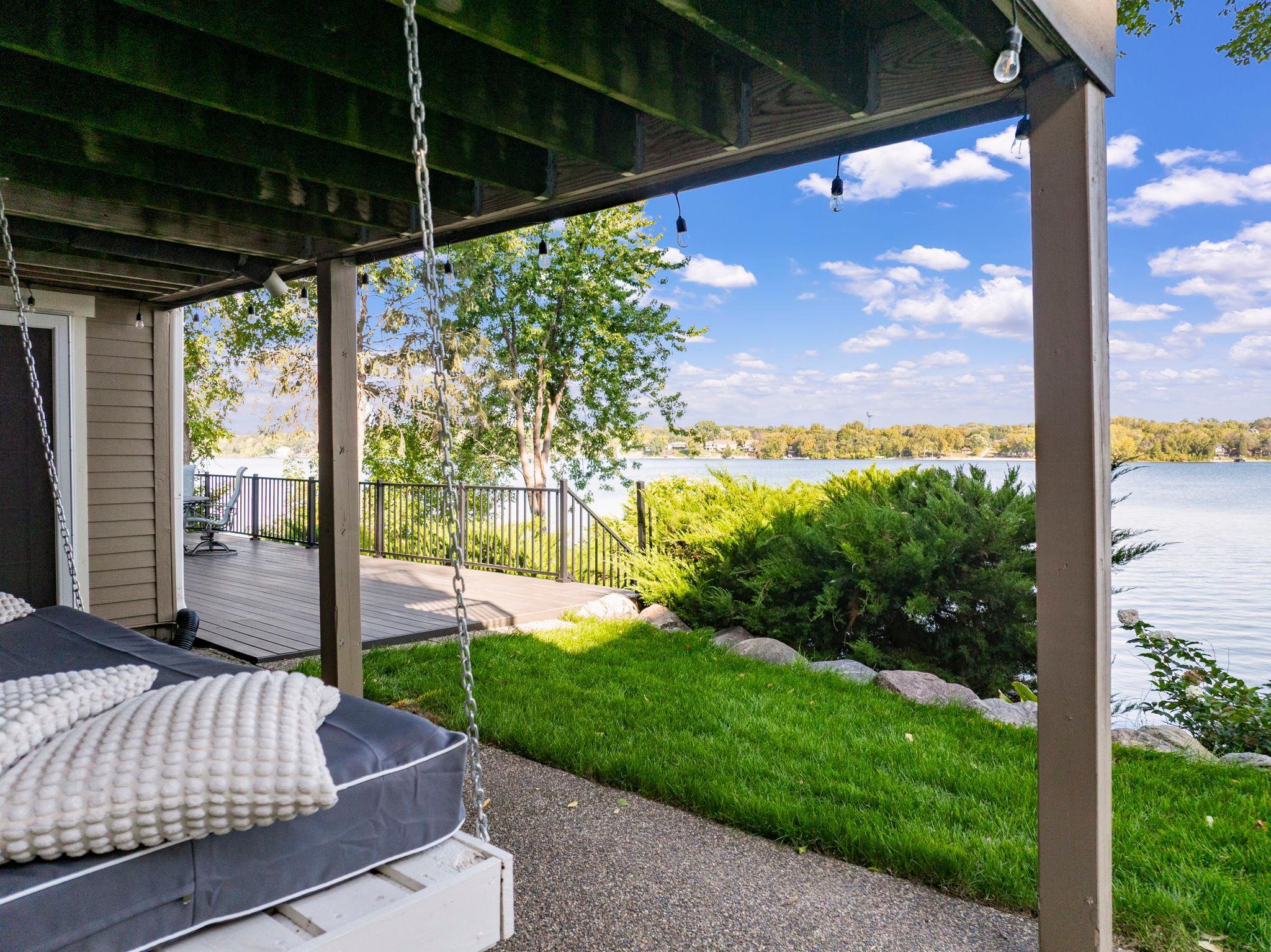 under deck hanging bed