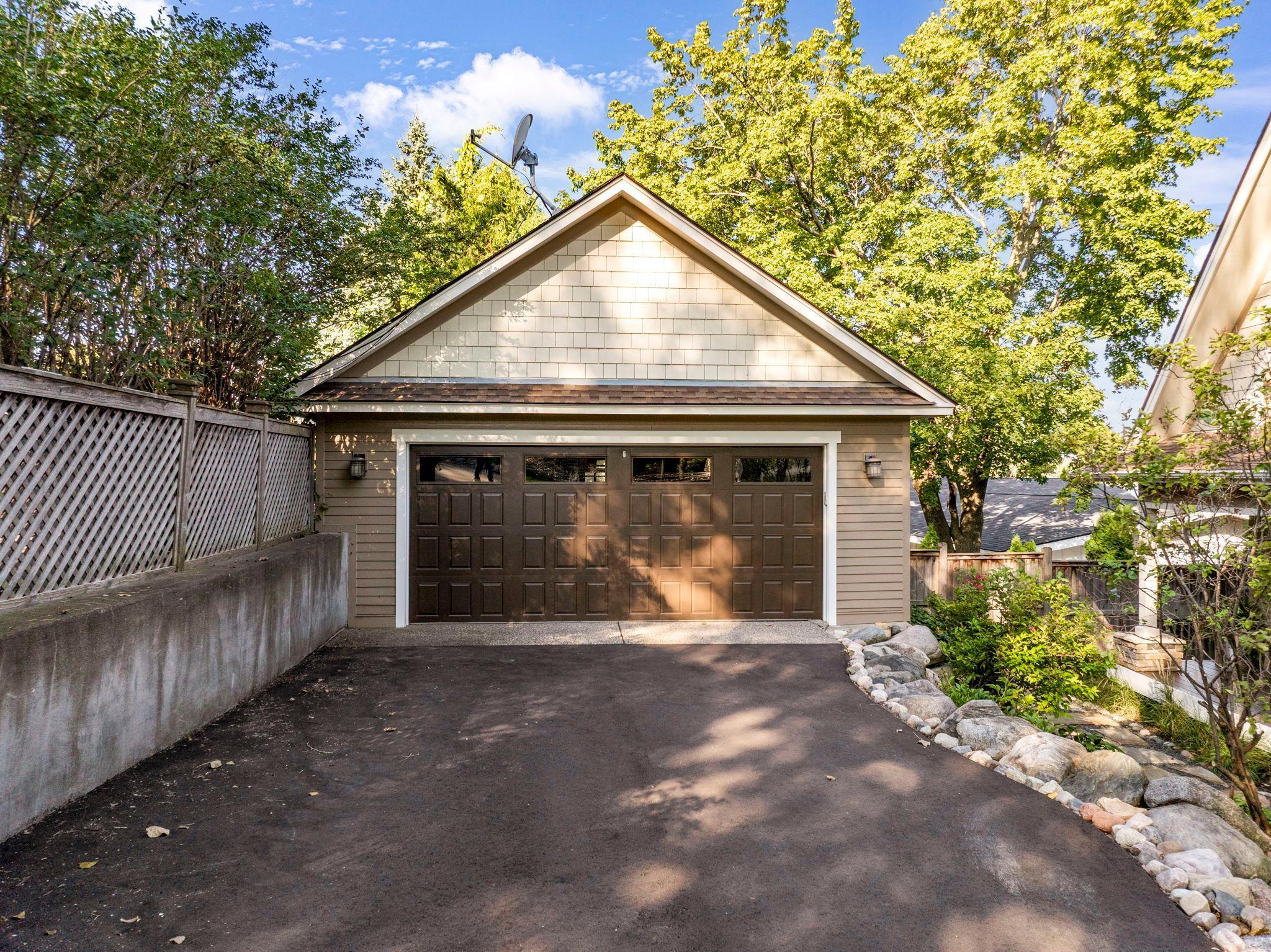2 car detached garage