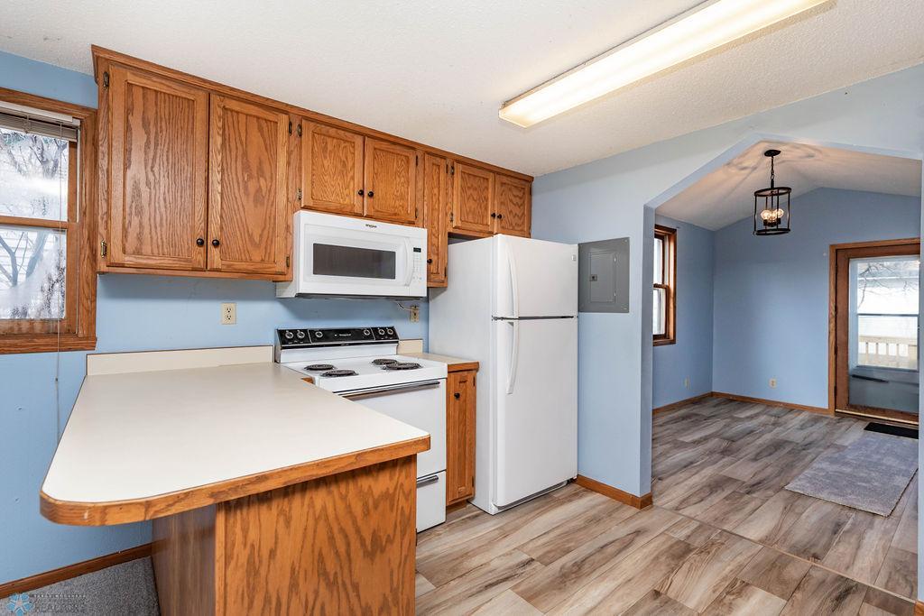 Kitchen w New Flooring