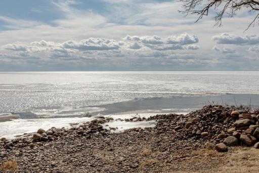 The rocky shoreline is your gateway to excellent boating, fishing, snowmobiling and water sports all year round