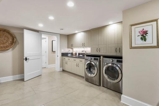 Two entrances to the laundry area make getting in and out a breeze!