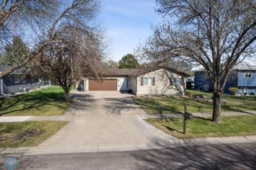 1922 18th Street S, Fargo, ND 58103
