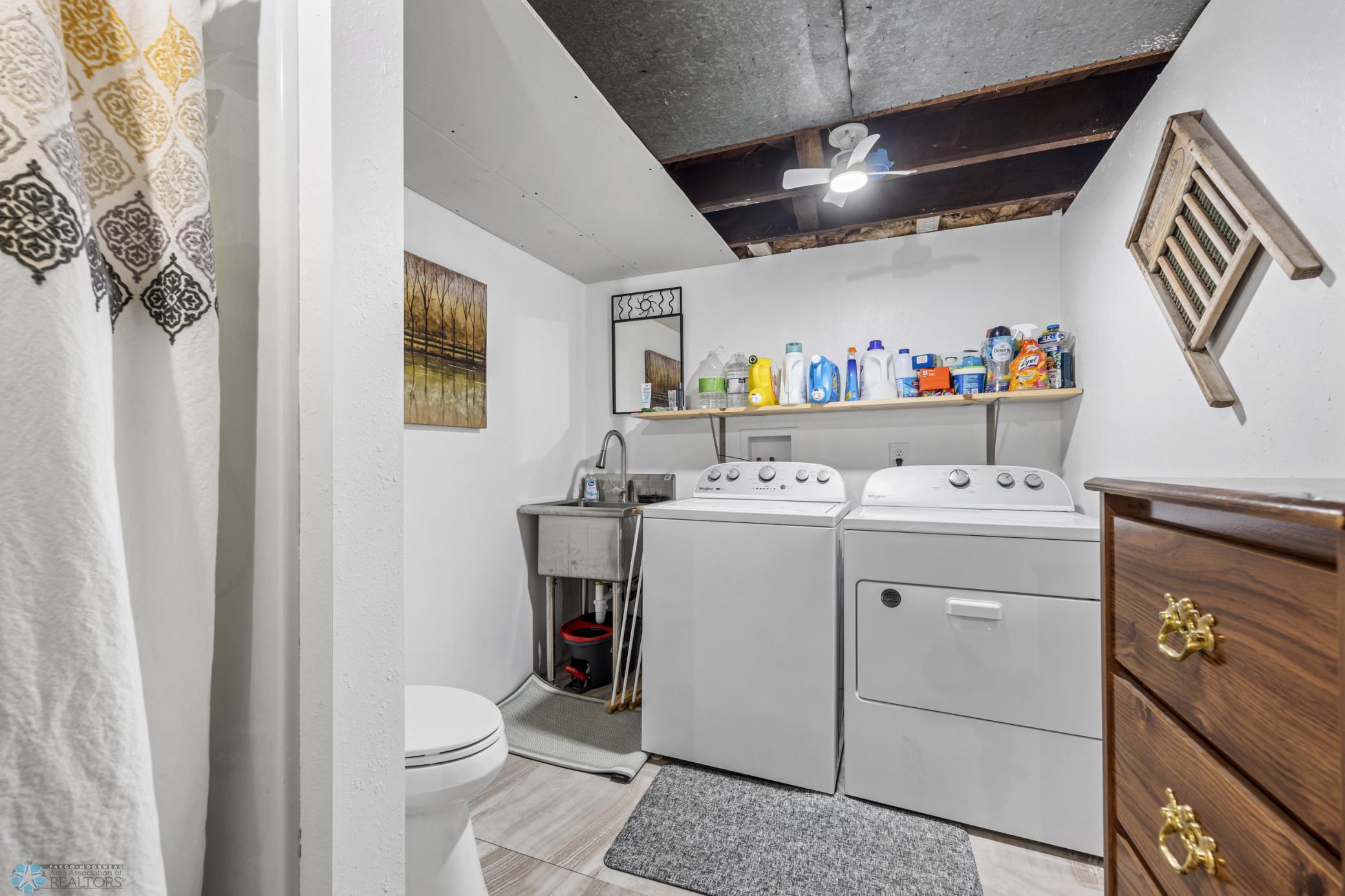 3/4 Bath w/ Laundry
