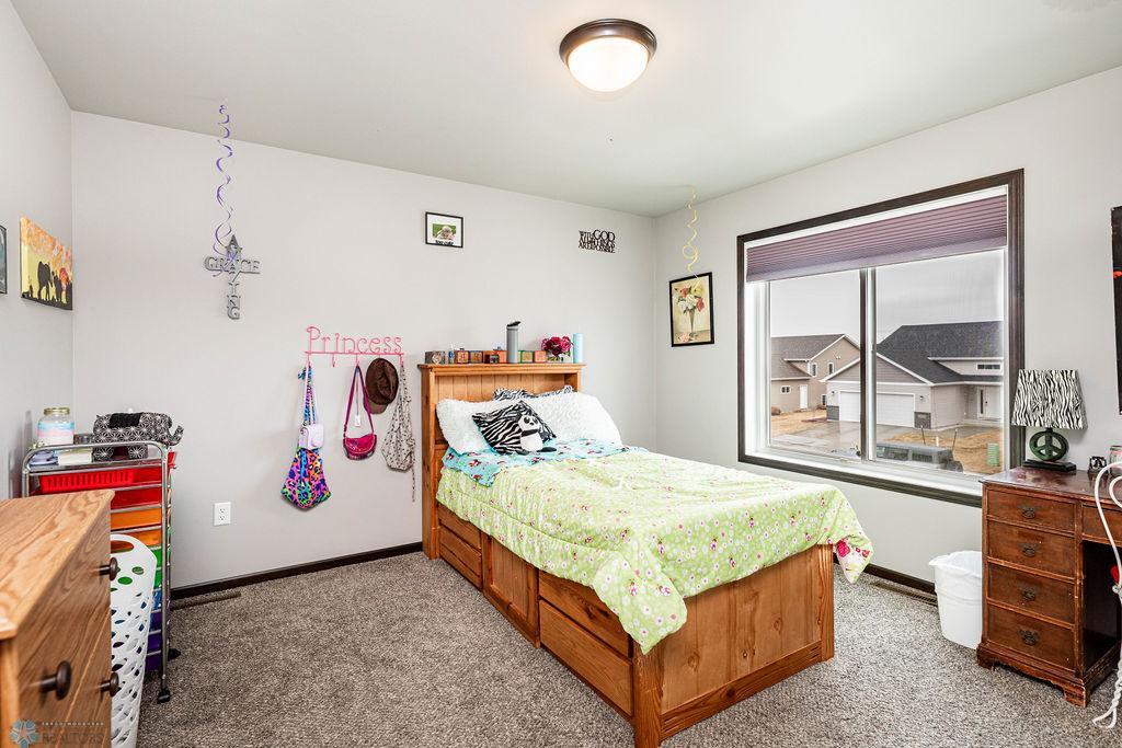 527810(17of50).jpg